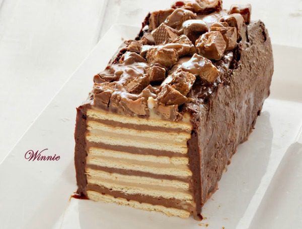 Snickers-Cake.jpg