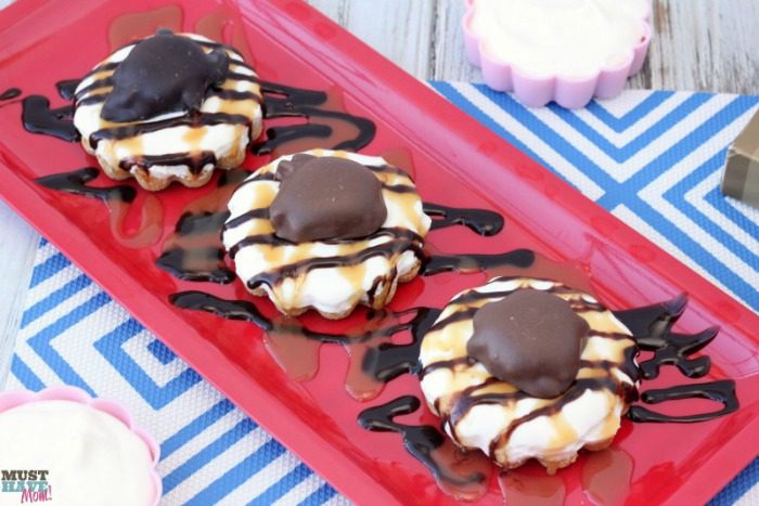 No Bake Turtle Mini Cheesecakes from Must Have Mom