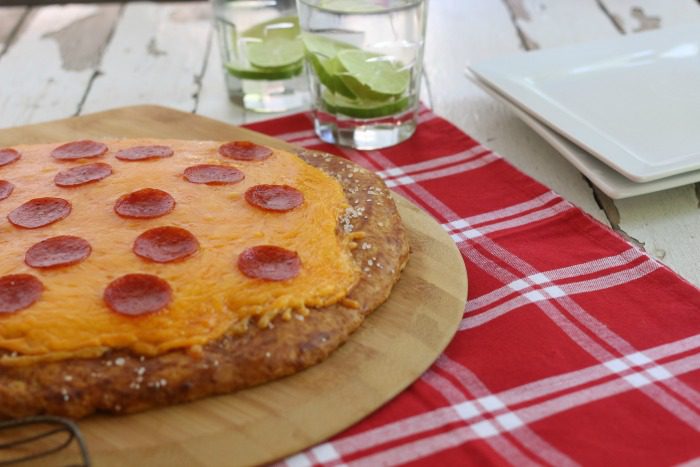 A new kind of after school snack! Delight your kids with this pretzel crust pizza!