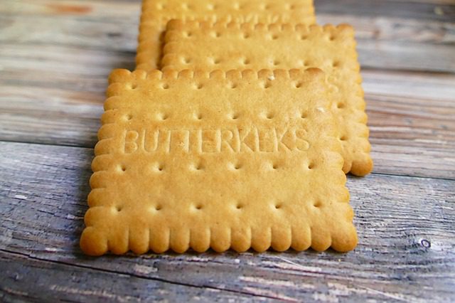 butter crackers for poppy seed chicken casserole