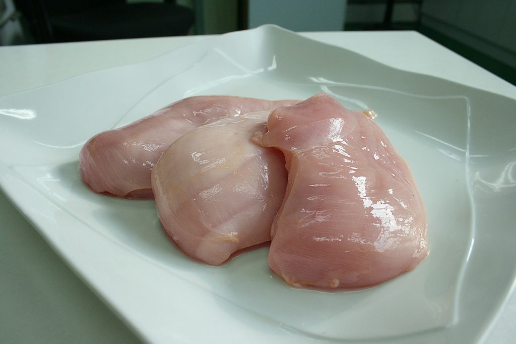 three pieces of chicken breast for chicken chop suey